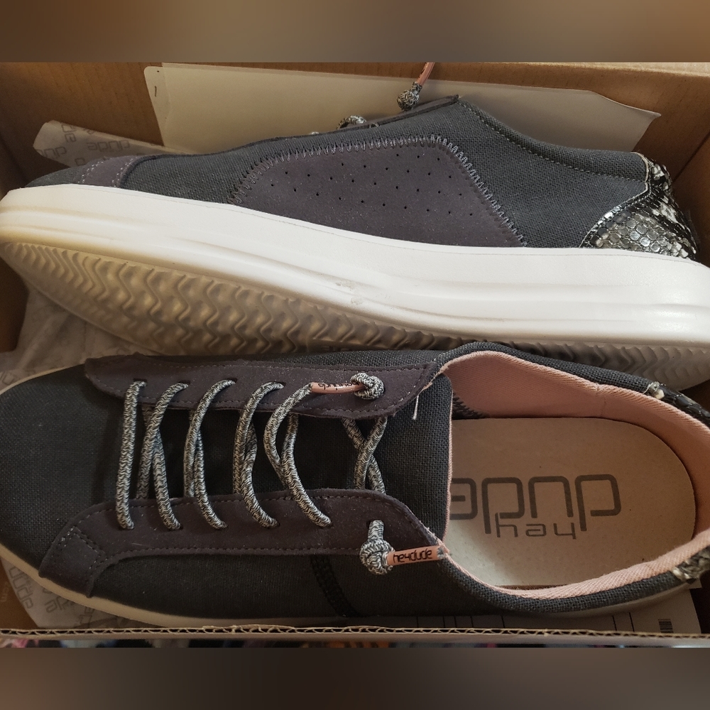 Hey Dude Karina Black Size 10